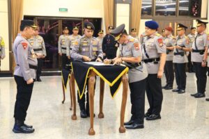 Kapolri Jendral Polisi Listiyo Sigit Prabaowo Resmi Lantik Kapolda Sulsel