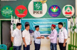 DBR Balon Bupati Kembalikan Berkas Pendaftaran di PKB Wajo