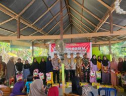 Kapolres Wajo Turun Beri Bantuan ke Masyarakat Terdampak Bencana Banjir di Sabbangparu