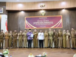 Pj Bupati dan Ketua DPRD Wajo Terima Penghargaan WTP dari BPK Sulsel