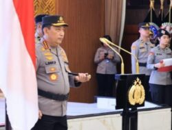 Kapolri Beri Kenaikan Pangkat 17 Pati-Pamen Polri