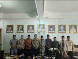 Kapolres Wajo Kunjungi Rujab Ketua Umum As’Adiyah, Jalin Silaturahmi untuk Kamtibmas