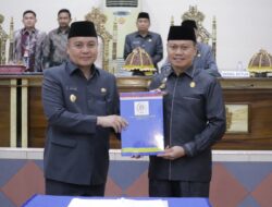 Pj Bupati Wajo Hadiri Rapat Paripurna DPRD Dengan Tiga Ranperda yang Ditetapkan
