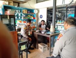 Kapolsek Tempe Polres Wajo Sambang Warga Korban Pencurian Accu