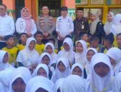 Hadiri Pelepasan 77 Peserta Marching Band MIN 1 Wajo,KOMPOL A.Mahdin : Mereka Dikawal Dua Anggota dan Diantar Mobil Bus Polres Wajo ke Makassar