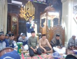 Kapolsek Pitumpanua Polres Wajo Ikut Meriahkan Perayaan Maulid Nabi di Masjid Jamiatul Khaeriyah Siwa