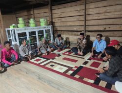 H. Amran Mahmud Sempatkan Silaturahmi di Kediaman Tokoh Masyarakat Ambo Intang di Kelurahan Ballere