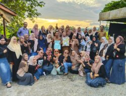 Arisan Silaturahmi Srikandi Pitumpanua Sekaligus Perpisahan Camat Berlangsung Penuh Keakraban