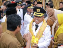 Tak Terbendung,Bupati dan Wakil Bupati Wajo Dikepung Ribuan Jamaah di Rujab