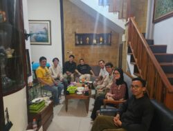 SUFRIADI ARIF Silaturrahmi dengan Pengurus KKSS dan IKAMI SS di Kota Malang