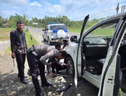 Unit Turjawali Sat Lantas Polres Wajo Gelar Polantas Menyapa, Bantu Pengendara di Jalan Poros Sengkang–Siwa