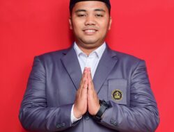 Cahaya dari Timur: Refleksi Hari Santri dan Warisan Keilmuan As’adiyah  Oleh: Musmuliadi Alumni Pondok Pesantren As’adiyah, Sengkang, Wajo, Sulawesi Selatan