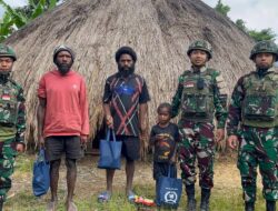 Binter Peduli Kasih Satgas Yonif 521/DY Memperkuat Hubungan Harmonis di Distrik Napua