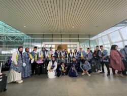 Komisaris Pakem Tours Lepas Keberangkatan 109 Jamaah Umroh dari Bandara Sultan Hasanuddin Makassar