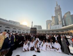 Doa 109 Jama’ah Umroh Pakem Tours Menggema di Setiap Putaran Tawaf Wada’   Laporan : Sultan