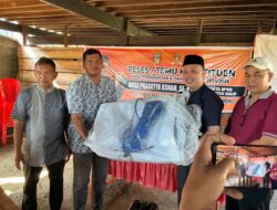 *Reses di Desa Ongkoe, Arga Prasetya Ashar Serahkan Ambulans dan 150 Titik Lampu Jalan  *Tak Sekadar Serap Aspirasi, Arga Prasetya Ashar Bawa Bantuan Nyata untuk Warga Ongkoe  Reses Arga Prasetya Ashar Salurkan Kursi hingga Ambulans