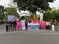 Dipimpin AKP Prawira Wardany, Satresnarkoba Polres Wajo Turun ke Jalan Berbagi Takjil di Depan Mako