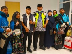 Jamaah Haji Kloter 4  Dijemput Bupati Wajo di Bandara Sultan Hasanuddin