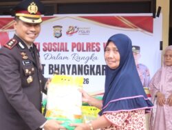 Polres Wajo Tebar Kepedulian, Ratusan Warga Terima Bantuan Sembako Hari Bhayangkara ke-80