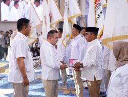 Andi Rosman Resmi Dikukuhkan oleh Ketua Harian DPP Partai Gerindra, Sufmi Dasco Ahmad Sebagai Ketua DPC Gerindra Wajo