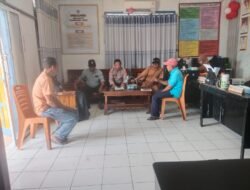 Bhabinkamtibmas Polsek Urban Pitumpanua Inisiasi Mediasi, Persoalan Warga Diselesaikan Secara Kekeluargaan