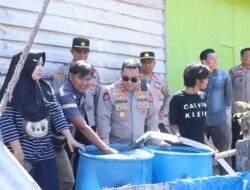 Kapolres Wajo Pimpin Langsung Penyaluran 12.000 Liter Air Bersih untuk Warga Maddukkelleng Kecamatan Tempe